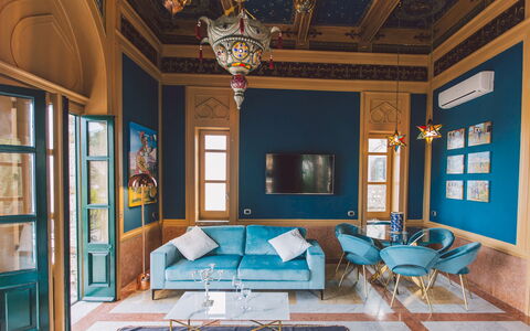 Torre Pirandello 6: Interior Design, Möbel, Flooring, Fussboden, Decke, Beleuchtung, Zimmer, Light Fixture, Leuchter, Wohnzimmer
