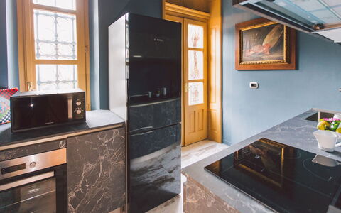 Torre Pirandello 6: Küche, Interior Design, Holz, Flooring, Küchengerät, Countertop, Major Appliance, Fussboden, Cabinetry, Möbel