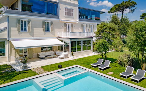 Villa Guidi 10: Wohngebiet, Schwimmbad, Zuhause, Haus, Estate, Resort, Villa, Veranda, Villa, Landscaping