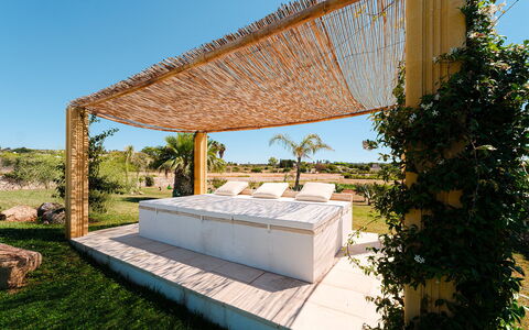 Villa Gialonia 8+2: Schatten, Pergola, Outdoor Struktur, Pavillon, Dachdecken, Garten, Natürliches Material, Gazebo, Eco Hotel, Landscaping