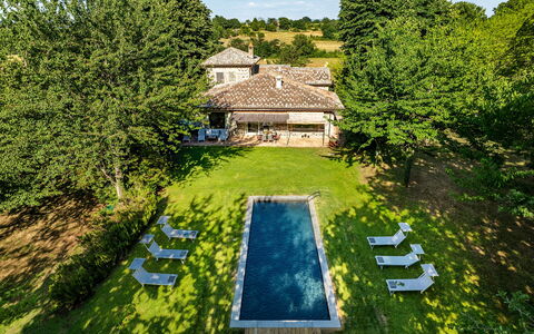 Casale dei Tigli 8: Estate, Zuhause, Rasen, Hütte, Garten, Bauernhaus, Landscaping, Villa, Villa, Garten