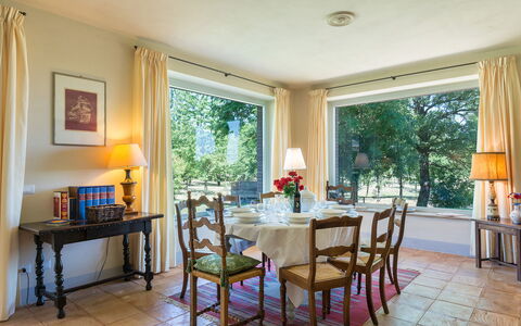 Casale dei Tigli 8: Möbel, Interior Design, Tabelle, Decke, Flooring, Stuhl, Esszimmer, Küche & Esszimmer Tisch, Zimmer, Fussboden