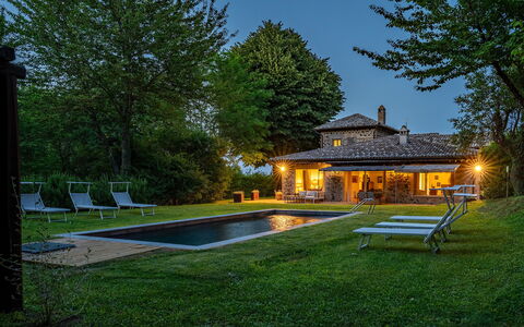 Casale dei Tigli 8: Haus, Schwimmbad, Zuhause, Estate, Hütte, Bauernhaus, Garten, Rasen, Hinterhof, Garten