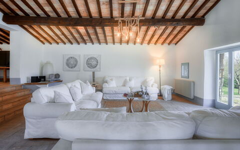 Villa Carmeli 12+2: Möbel, Interior Design, Flooring, Decke, Fussboden, Zuhause, Couch, Zimmer, Wohnzimmer