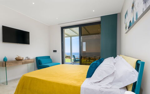 Villa Sabbie Rosse 6: Wohnung, Möbel, Meer, Hotel, Schlafzimmer, Stuhl, Suite, Penthouse, Resort, Bedding
