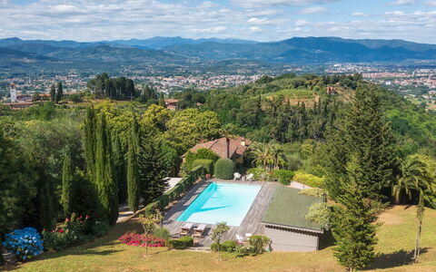 Villa Marraccini 8: Berg, Hügel, Hochland, Schwimmbad, Bergstation, Freizeit, Gebirge, Eco Hotel, Immergrün