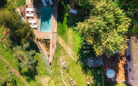 La Dama del Bosco 8+3: Garten, Eco Hotel, Hinterhof, Hütte, Estate, Landscaping, Schwimmbad, Hartholz, Garten, Holzbeize