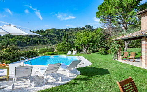 Villa Il Baiocco 8: Blau, Schwimmbad, Resort, Grundstueck, Eco Hotel, Garten, Bauernhaus, Rasen, Estate, Hütte