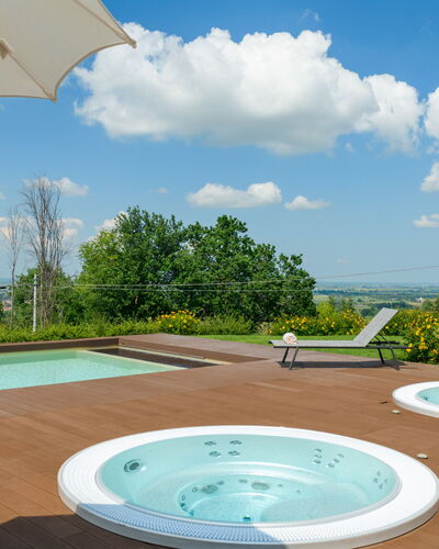 Villa Pergola 8: Schwimmbad, Resort, Freizeit, Garten, Gartenmöbel, Eco Hotel, Stuhl, Landscaping, Design