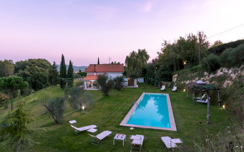 Villa Bubi 8+1: Haus, Zuhause, Hütte, Estate, Bauernhaus, Hazienda, Hinterhof, Schwimmbad, Villa, Eco Hotel
