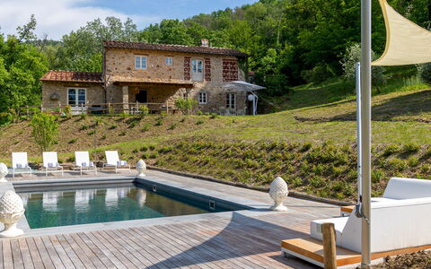 Anticiana 8: Schwimmbad, Hütte, Gartenmöbel, Garten, Estate, Bauernhaus, Landscaping, Hinterhof, Rasen, Stuhl