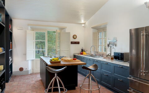 Anticiana 8: Möbel, Interior Design, Küche, Cabinetry, Countertop, Flooring, Küchengerät, Holz, Zuhause, Decke