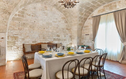 Masseria Tarsia Incuria 8+4: Möbel, Interior Design, Decke, Tabelle, Esszimmer, Flooring, Beleuchtung, Küche & Esszimmer Tisch, Stuhl, Light Fixture