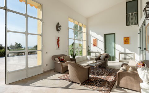 Tenuta Bagni De'Consoli 24: Möbel, Flooring, Interior Design, Fussboden, Stuhl, Beleuchtung, Zuhause, Tür, Wohnzimmer