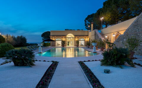 Tenuta Bagni De'Consoli 24: Schwimmbad, Garten, Resort, Estate, Landscaping, Hazienda, Schatten, Hof, Villa, Blumentopf