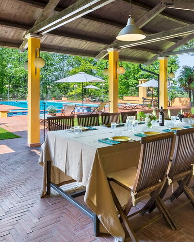 Tenuta Contessa Chiara 17: Schwimmbad, Resort, Eco Hotel, Schatten, Estate, Hazienda, Freizeit, Stuhl, Garten, Gartenmöbel