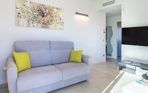 Tramonto Albese 4: Interior Design, Möbel, Flooring, Wohnung, Fussboden, Couch, Wohnzimmer, Zimmer, Zuhause
