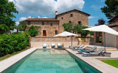 Terra di Siena 14: Estate, Schwimmbad, Villa, Gartenmöbel, Water Feature, Sonnenliege, Bauernhaus