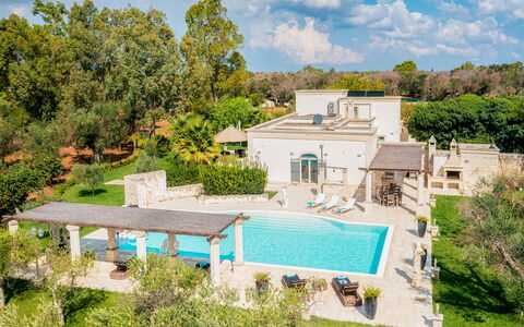 Villa la Dolce Vita 6: Schwimmbad, Resort, Estate, Freizeit, Hazienda, Thermae, Villa, Villa, Water Feature, Landscaping