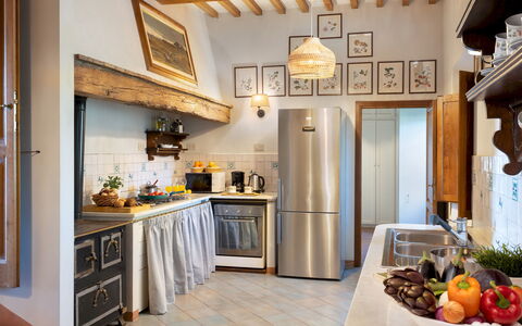 Cosciano 12: Küche, Möbel, Interior Design, Countertop, Küchengerät, Flooring, Major Appliance, Holz, Cabinetry, Decke