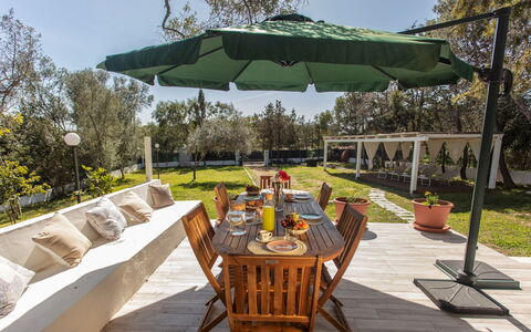 Casa Valentina 6: Möbel, Stuhl, Tabelle, Gartenmöbel, Garten, Tisch Im Freien, Schatten, Grundstueck, Küche & Esszimmer Tisch, Hinterhof