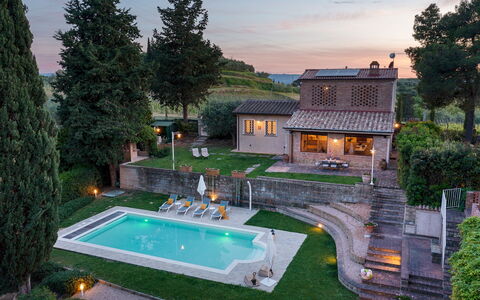 Il Fienile 4: Schwimmbad, Wohngebiet, Haus, Zuhause, Estate, Garten, Hütte, Hinterhof, Bauernhaus, Villa