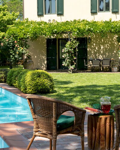 Villa Paesante 8: Schwimmbad, Gartenmöbel, Strauch, Resort, Garten, Möbel, Schatten, Eco Hotel, Estate, Landscaping