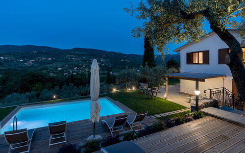 Terrazza sulla Valle 4+2: Schwimmbad, Wohngebiet, Resort, Zuhause, Eco Hotel, Estate, Gartenmöbel, Villa, Balkon, Hazienda