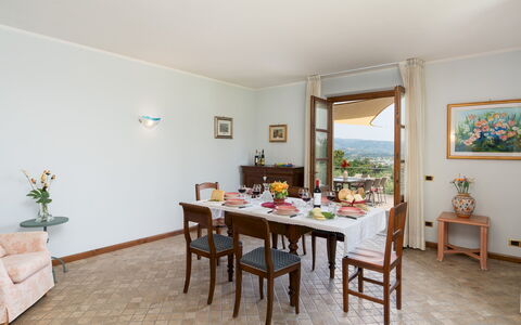 Villa Irene 6: Möbel, Interior Design, Flooring, Tabelle, Stuhl, Fussboden, Esszimmer, Zimmer, Küche & Esszimmer Tisch, Decke