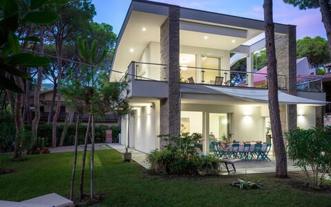 La Villa in Pineta 10: Schatten, Veranda, Estate, Resort, Villa, Hazienda, Balkon, Eco Hotel, Outdoor Struktur