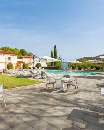 Tenuta Esdra 20: Resort, Ferienort, Schwimmbad, Villa