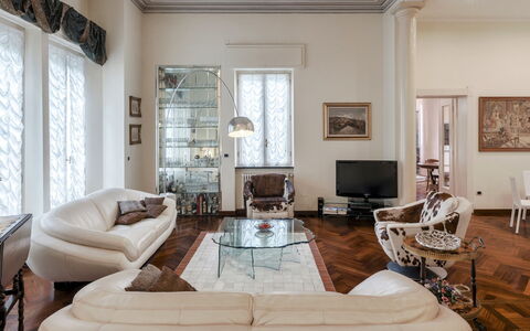 Villa Liberty Albisola 6+2: Möbel, Interior Design, Flooring, Fussboden, Wand, Holz, Wohnzimmer, Decke, Couch, Zimmer