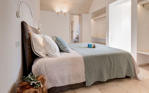 Villa Belkis 6: Interior Design, Wand, Möbel, Flooring, Decke, Fussboden, Schlafzimmer, Bett, Zuhause, Beleuchtung