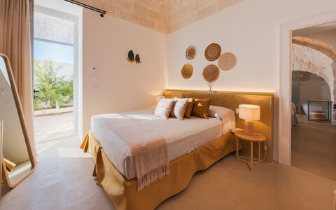 Opuntia Trulli e Lamie 10: Wand, Wohnung, Schlafzimmer, Hotel, Bedding, Villa, Bett
