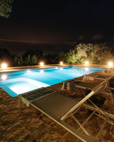 Villa Giari 8: Schwimmbad, Resort, Verbundwerkstoff, Nacht, Water Feature, Eco Hotel, Freizeit, Thermae, Landschaft Beleuchtung, Gartenmöbel