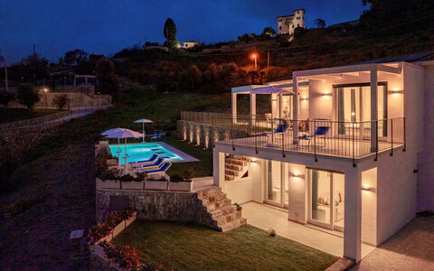 Villa Gioia 8: Wohngebiet, Schwimmbad, Wohnung, Estate, Resort, Villa, Balkon, Villa, Hotel, Eco Hotel