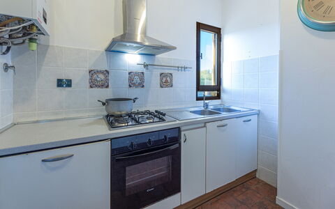 La Vigna 4: Küche, Major Appliance, Küchengerät, Countertop, Herd, Gasherd, Spüle, Herd, Flooring, Cooktop