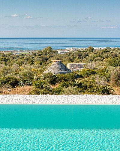Villa Porta Azzurra 6+2: Blau, Wasser, Schwimmbad, Meer, Ozean, Strand, Tropen, Resort, Karibik