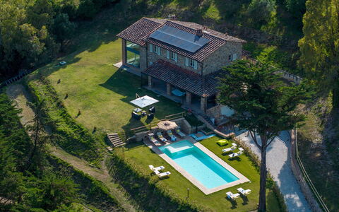 Villa Dada 10: Estate, Schwimmbad, Hütte, Bauernhaus, Hinterhof, Villa, Hazienda, Resort, Bergdorf, Gartenmöbel