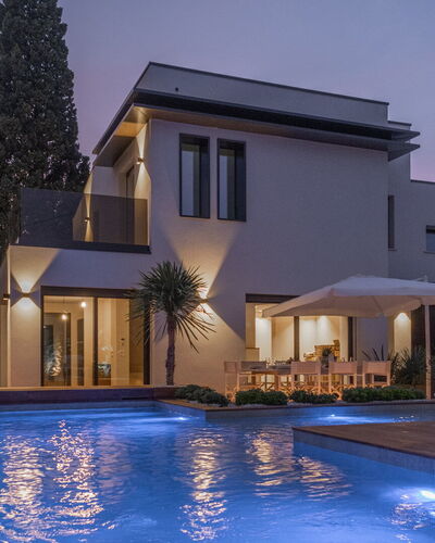 Marea 8: Schwimmbad, Wohngebiet, Zuhause, Haus, Estate, Resort, Villa, Villa, Landscaping, Eco Hotel