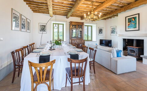Villa a Casa di Giovanni 12: Möbel, Interior Design, Tabelle, Holz, Stuhl, Esszimmer, Decke, Küche & Esszimmer Tisch, Flooring, Zimmer
