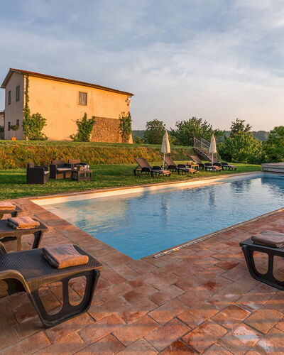 Villa a Casa di Giovanni 12: Schwimmbad, Garten, Estate, Gartenmöbel, Eco Hotel, Landscaping, Resort, Sonnenliege, Hazienda, Garten