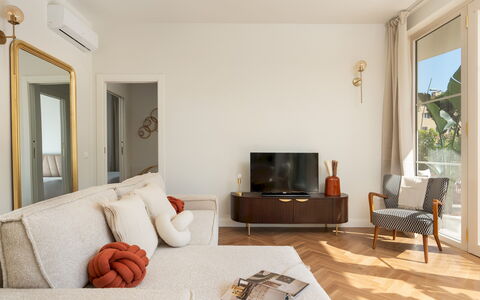 Casa Amare 4+2: Möbel, Interior Design, Flooring, Wand, Holz, Fussboden, Zimmer, Couch, Wohnzimmer, Zuhause