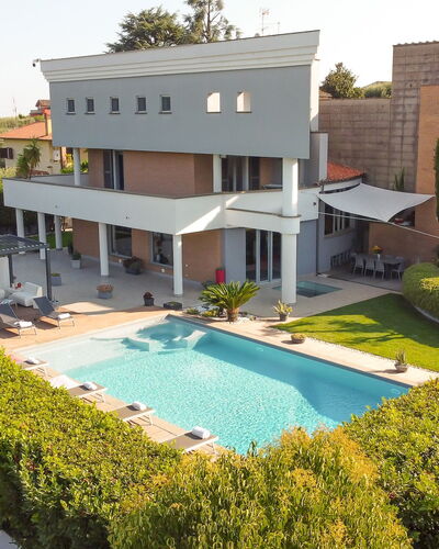 Villa Tiberio 6+2: Schwimmbad, Wohngebiet, Resort, Urban Design, Zuhause, Estate, Eco Hotel, Hazienda, Villa, Landscaping