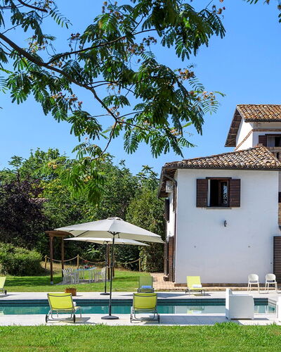 Villa Ardente 12+1: Zuhause, Haus, Estate, Schwimmbad, Rasen, Hazienda, Resort, Villa, Bauernhaus, Landscaping