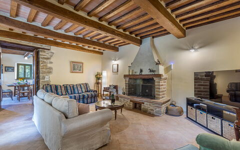 Casa Pippin 8: Möbel, Interior Design, Flooring, Wand, Couch, Holz, Decke, Wohnzimmer, Fussboden, Stuhl
