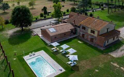 Tenuta Francigena 8: Estate, Rasen, Hazienda, Garten, Villa, Villa, Bauernhaus, Schwimmbad, Hinterhof, Park