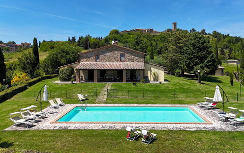 Podere San Lorenzo 12: Estate, Zuhause, Bauernhaus, Hütte, Schwimmbad, Villa, Rasen, Hazienda, Garten, Villa