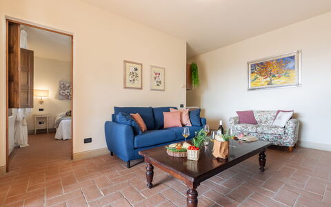 Casale Teatro 10: Möbel, Flooring, Interior Design, Wand, Couch, Fussboden, Holz, Wohnzimmer, Zimmer, Tabelle