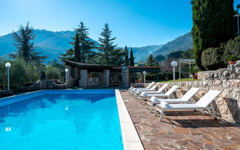 Tenuta Cavi 10: Hügel, Schwimmbad, Gebirge, Bergstation, Resort, Senke, Eco Hotel, Grat, Alpen